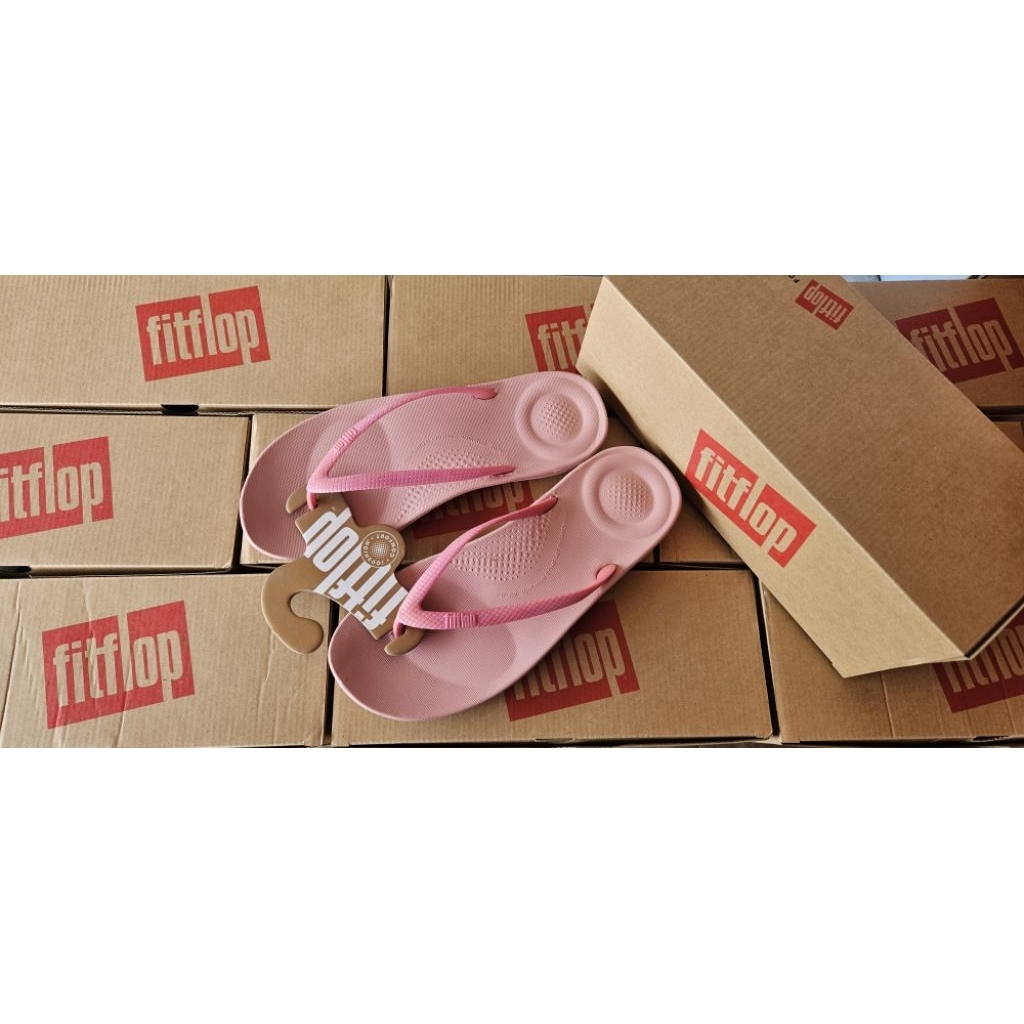 🚩อ่านก่อนสั่งซื้อนะคะ🚩 รองเท้าแตะ fitflop iqushion comfort ของแท้ 💥 หลุด QC ค่ะ แต่ไมมีผลกับการสวมใส่นะคะ🩴