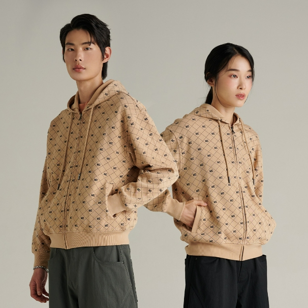 Mc JEANS (แม็คยีนส์) online exclusive เสื้อกันหนาว Unisex เสื้อกันหนาวมีฮู้ดทรงเรกูลาร์ Regular Fit Hoodie MJHZ269