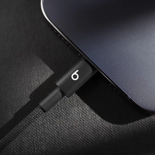 สายชาร์จ Beats USB-C to Lightning Woven Cable (1.5 m) by Banana IT