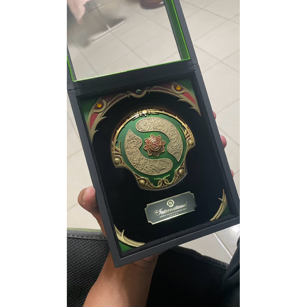 โล่ aegis of immortal ของจริง จาก Valve : Dota2 Battle Pass 2024 TI10