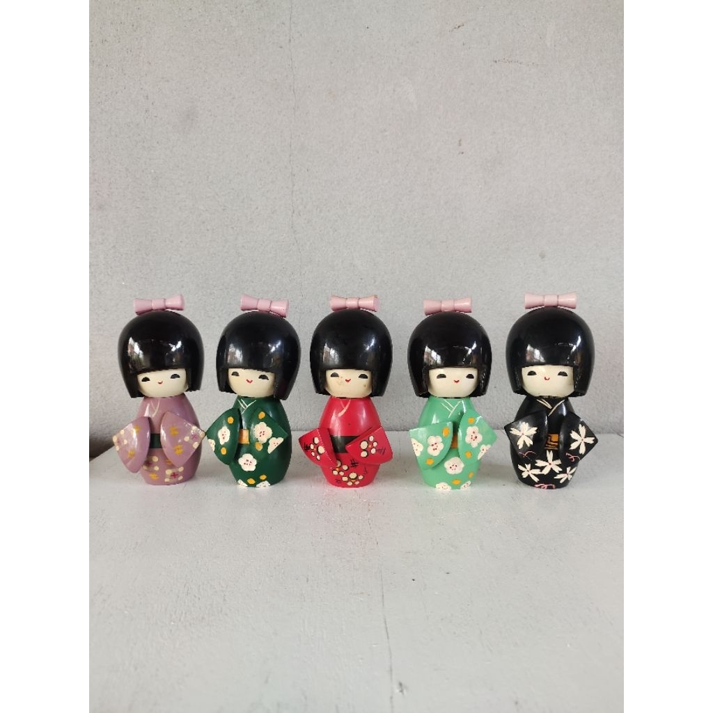 Kokeshi dolls ตุ๊กตาโคเคชิญี่ปุ่น สูง 5. 5 นิ้ว