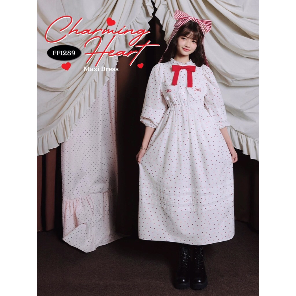 New in pack FLAT2112 : CHARMING HEART MAXI DRESS เดรสยาวสีขาวลายหัวใจแดง คอปกแต่งโบว์ใหญ่สุดคิ้วท์(FF1289)