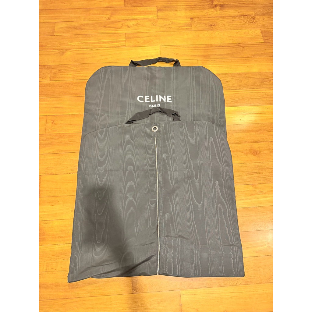 sale ถุงคลุมเสื้อผ้า ถุงคลุมสูท CELINE