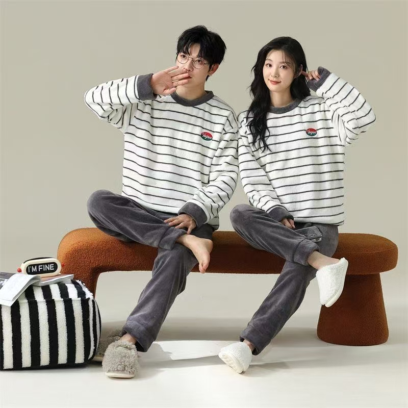 368 Easy ชุดนอนผู้ชายและผู้หญิง ชุดนอนกันหนาวผู้ชายและผู้หญิง ผ้าใยสังเคราะห์ ขนแกะ (ขายชุดแยก) พร้อมส่ง - รูปที่ 5
