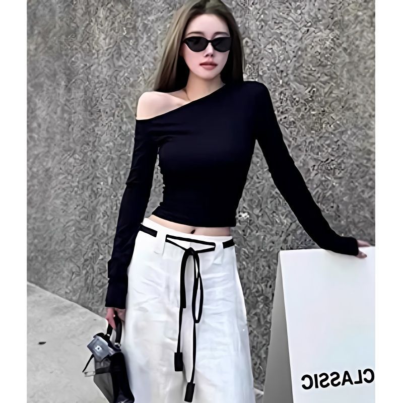 เสื้อยืดสีดำสำหรับผู้หญิง คอลเลctionฤดูใบไม้ร่วงฤดูหนาวใหม่ ทรงเข้ารูป สวมใส่สบาย และใช้งานได้หลากหลาย