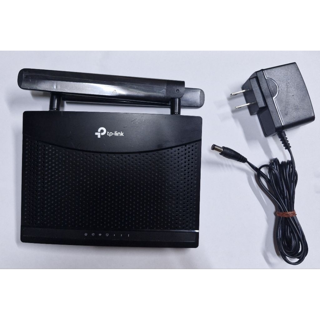 สินค้ามือสอง สภาพตามรูป router tplink  model TL-MR 100