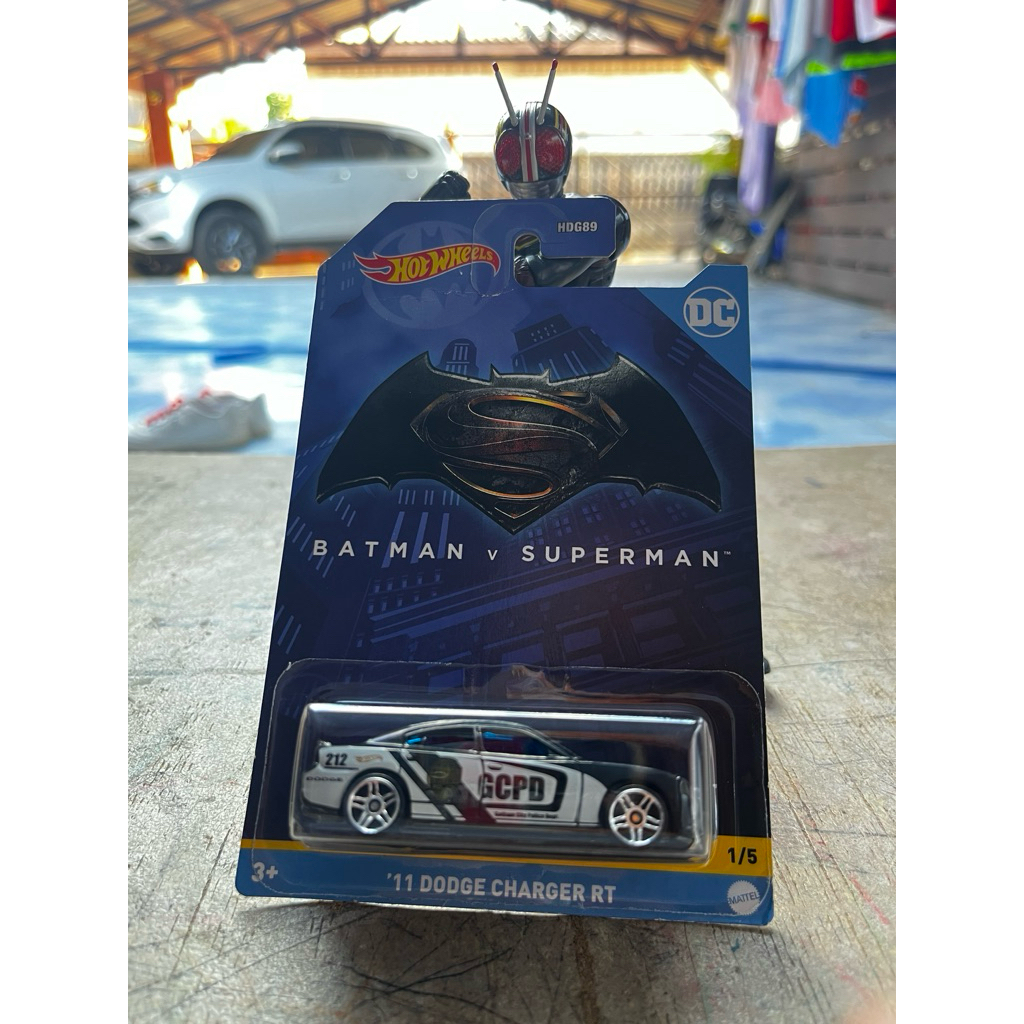 hotwheels ‘11 dodge charger rt
