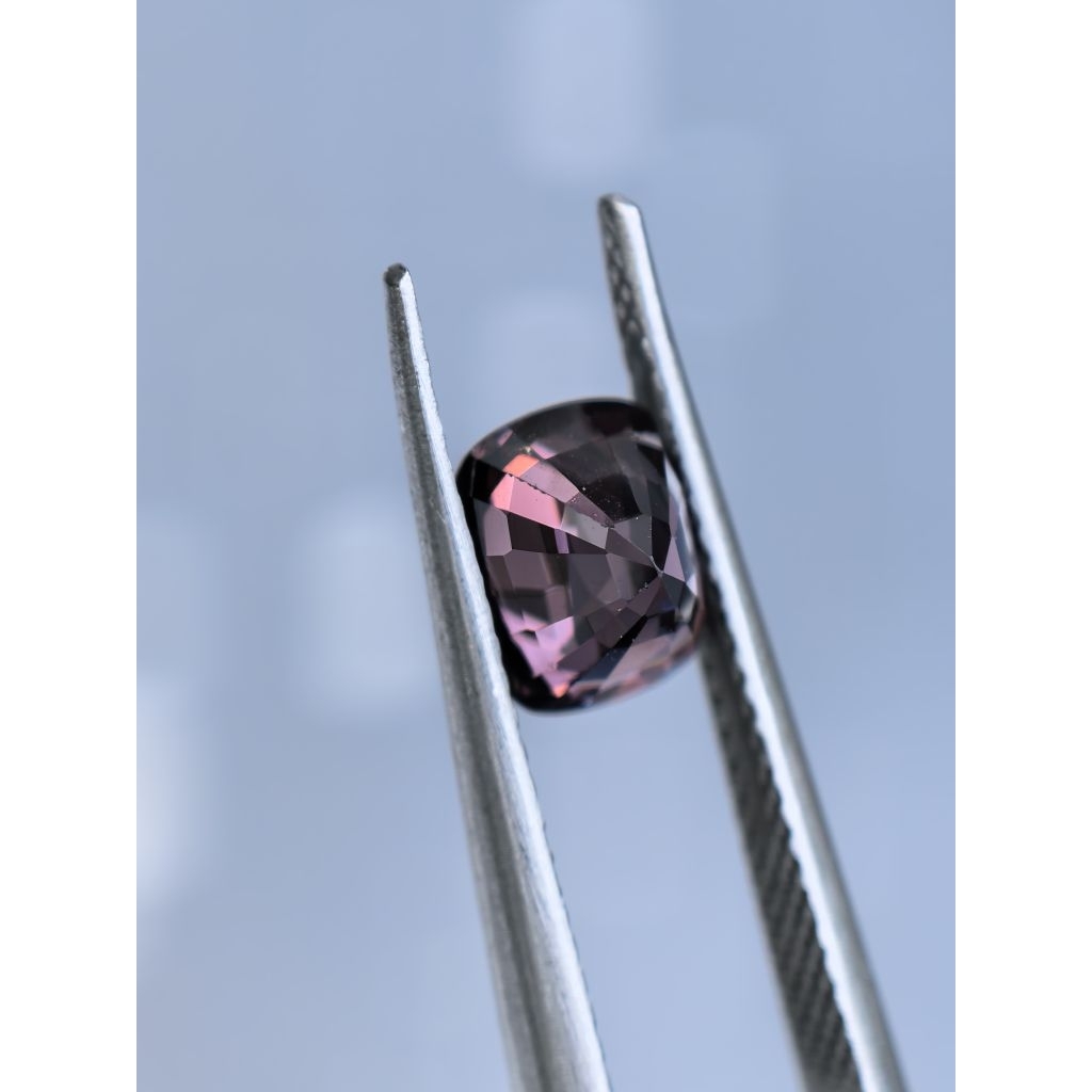พลอยสปิเนล/ purple Spinel