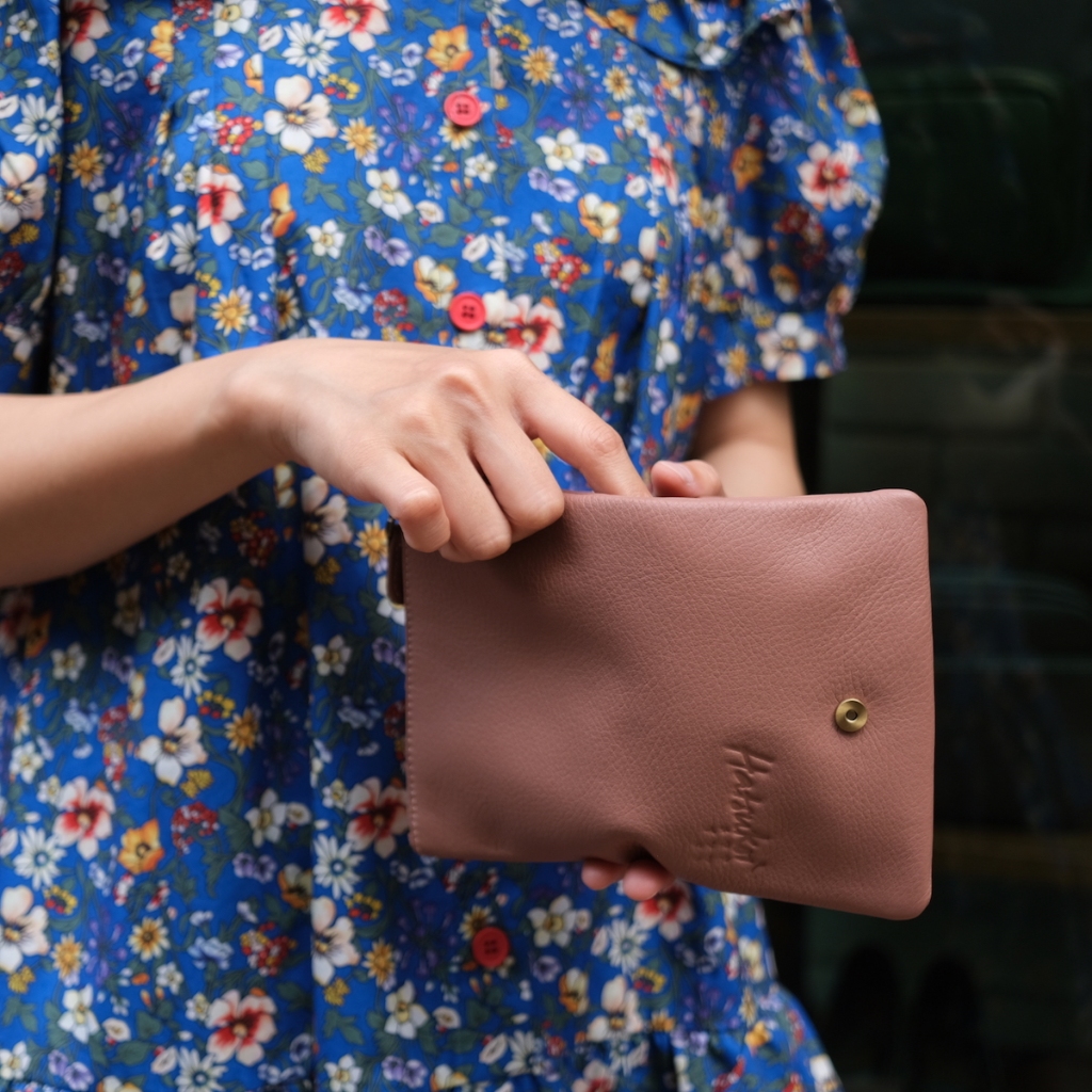 🚩หนังนุ่ม จุบัตร 14 ช่อง พกพาสะดวกมาก🚩 กระเป๋าสตางค์หนังวัวแท้ Hot Puff Hatsukoi Wallet - รูปที่ 3