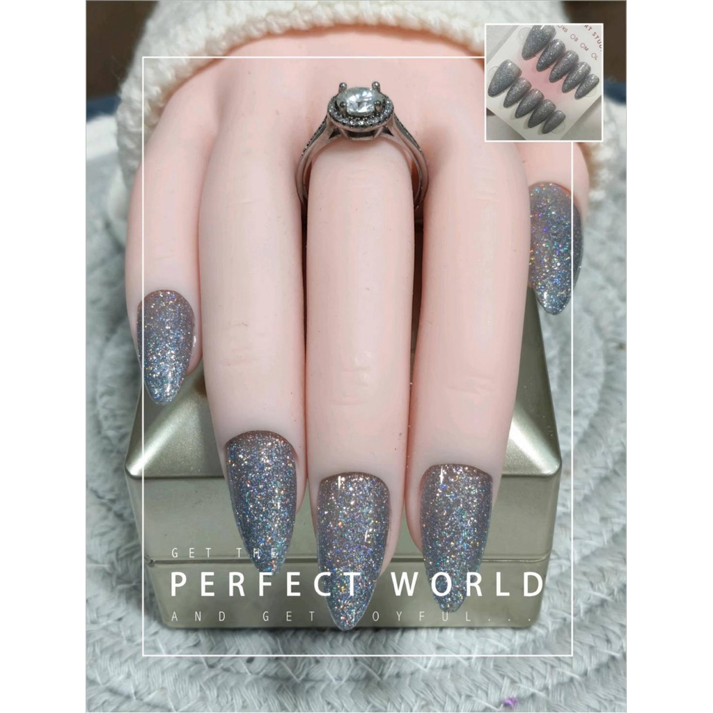 เล็บเจลปลอมสำเร็จรูปแท้ 💅🏻💅🏻สีกากเพชร สีขาวเงินสุภาพแจ้งไซส์ในแชทได้นะค่ะ(มีไซส์ss,s,m)ฟรีกาว+ตะไบ