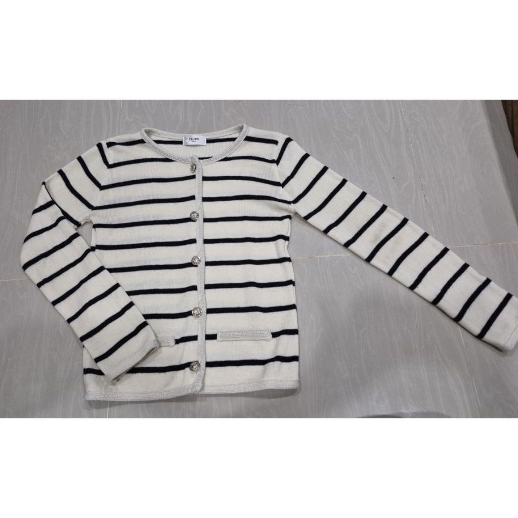 เสื้อไหมพรม เสื้อคลุม CELINE มือ2 เปื้อนตรงแขนนิดหน่อย