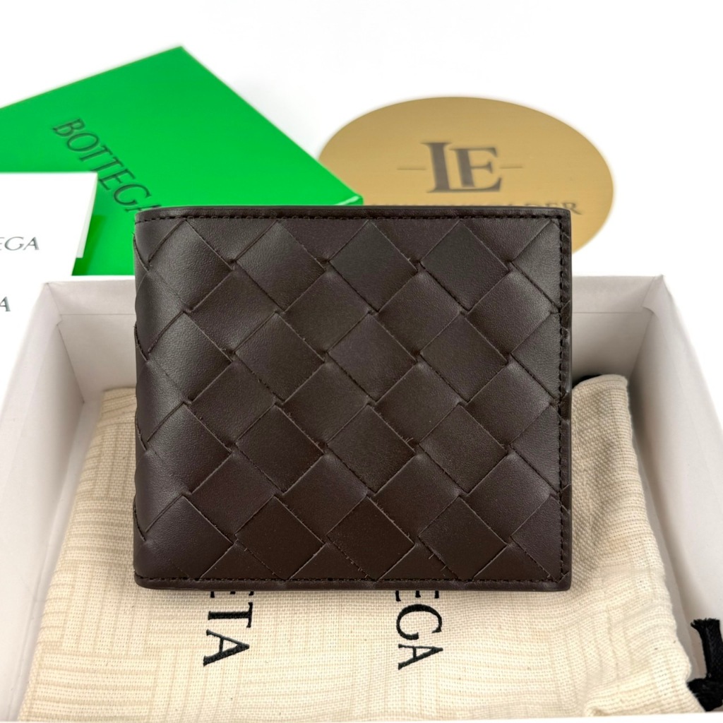 กระเป๋าสตางค์ Bottega Veneta 8 card แบบพับสั้น สานใหญ่ รุ่น 743211 ของแท้ 100%