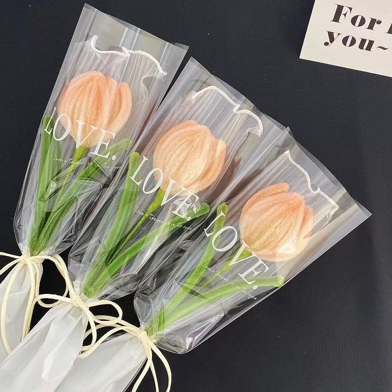 ช่อดอกทิวลิปกำมะหยี่ ช่อของขวัญ ช่อดอกไม้ วันรับปริญญา วันปัจฉิม วาเลนไทน์ 🌷(ช่อสำเร็จพร้อมส่ง)🌷 ช่อ ดอกไม้ ทิว กำมะหยี่ - รูปที่ 6