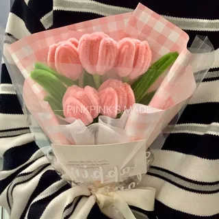 ช่อดอกทิวลิปลวดกำมะหยี่ แบบสำเร็จ ช่อของขวัญ วันรับปริญญา ของขวัญวันวาเลนไทน์ ของขวัญวันแม่