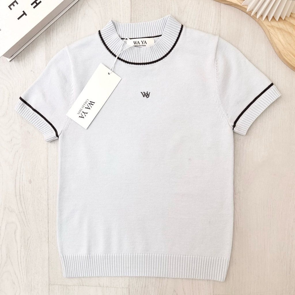 WA YA เสื้อยืดไหมพรมสีฟ้า