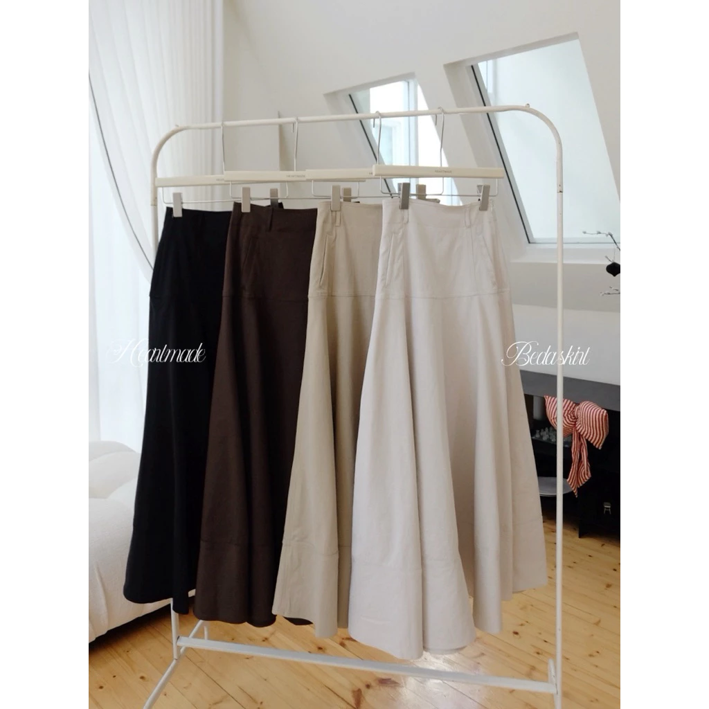 Heartmade-Breda skirt(สินค้าพร้อมส่ง)🪡👀