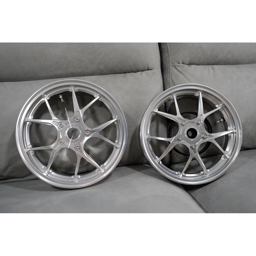 ล้อforged vespa BZ factory5ก้าน