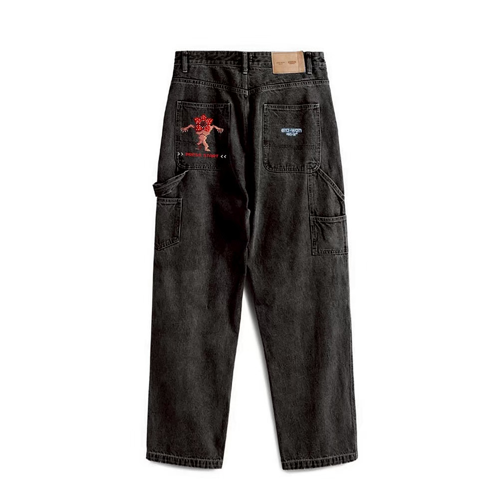 era-won กางเกงยีนส์ มีกระเป๋าข้าง รุ่น CARPENTER DENIM X STRANGER THINGS สี ดำ