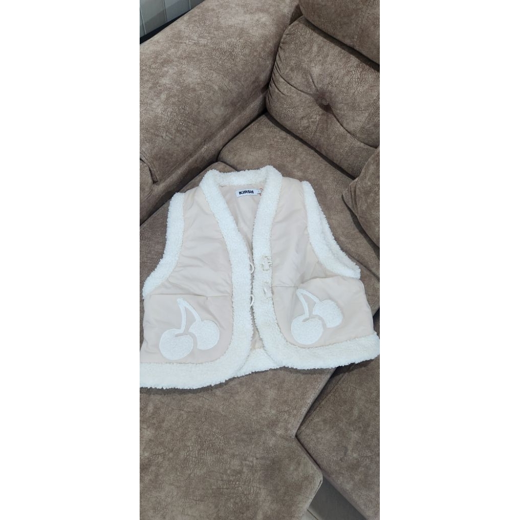 ส่งต่อของใหม่ เสื้อกั๊ก แบรนด์ kirsh