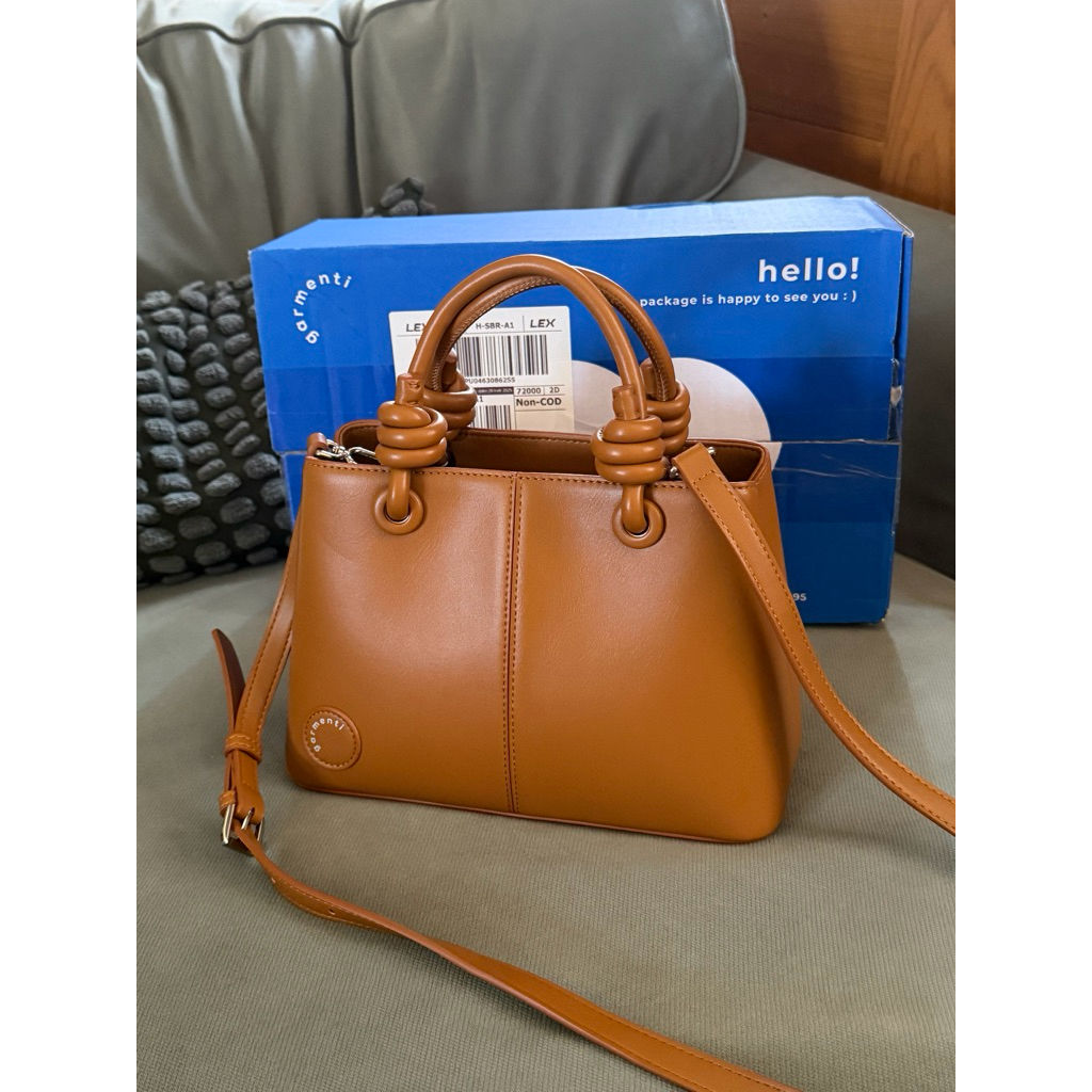 กระเป๋า Garmenti  สภาพใหม่มาก✨