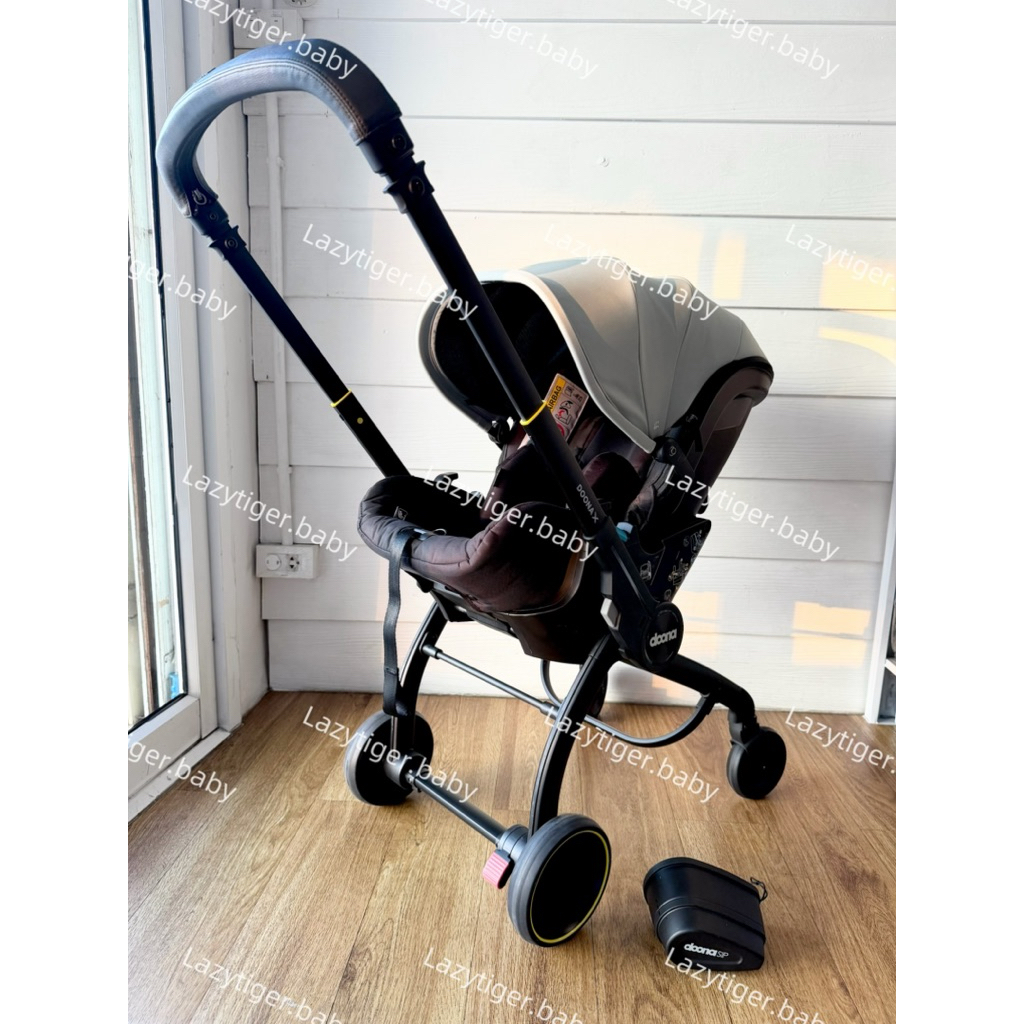 (มือสอง) Doona X สีเขียว Dusty Sage ปีผลิต : 2024/07 ประกันถึง : 2030/07