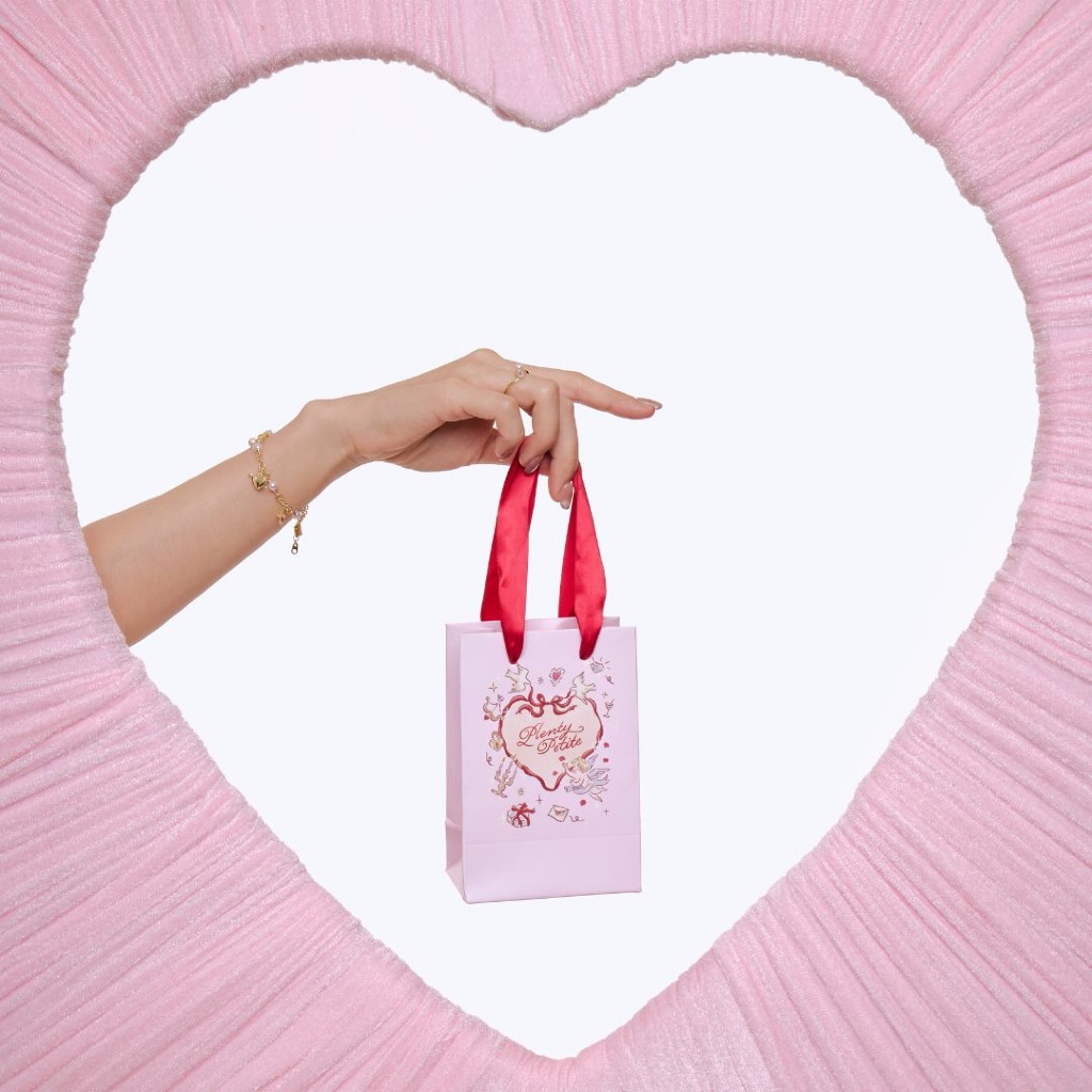 Petite Paper Bag ถุงกระดาษ