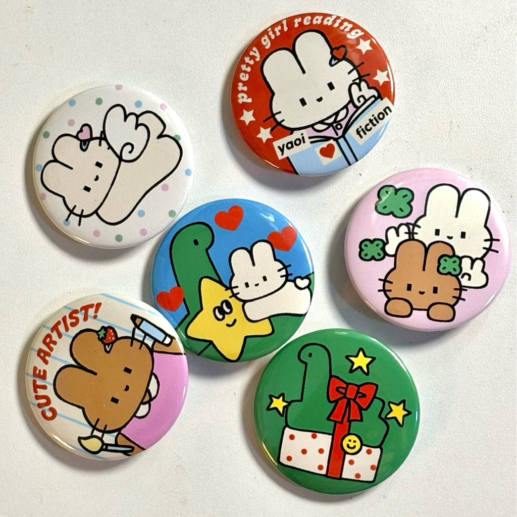 (Pin Badge 4.4) DINO&BUNNIES เข็มกลัดกระต่าย ขนาด 4.4 cm