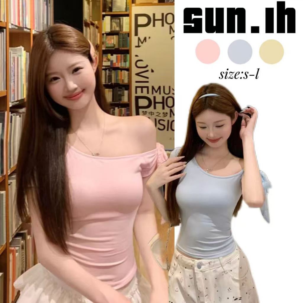 SUN🛍️พร้อมส่ง🛍️เสื้อยืดแขนสั้นเปิดไหล่สำหรับผู้หญิง สไตล์ฤดูร้อน บริสุทธิ์และเซ็กซี่ หวานและมีเสน่ห์ สง่างามและเข้ารูป