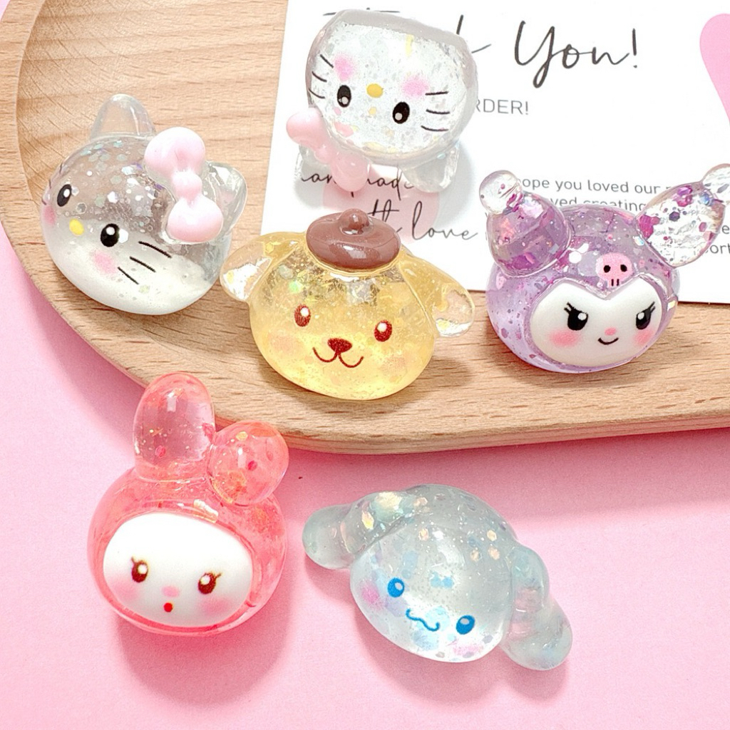 ( พร้อมส่งในไทย) สุ่มเรซิ่นเรืองแสงซาริ เซต 5 ชิ้น เรซิ่น d.i.y เรเซิ่นเรืองแสง