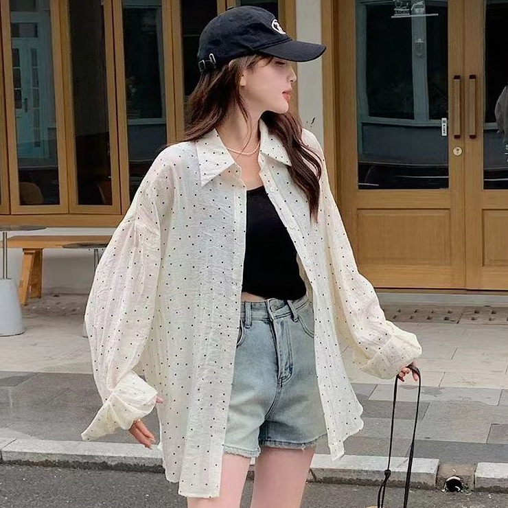 fashiongirl1688 เสื้อเชิ้ต แขนยาวลายPolka Dot  ใส่คล่องตัว ไม่ร้อน แมตช์ง่ายกับกางเกงทุกแบบ พร้อมส่ง