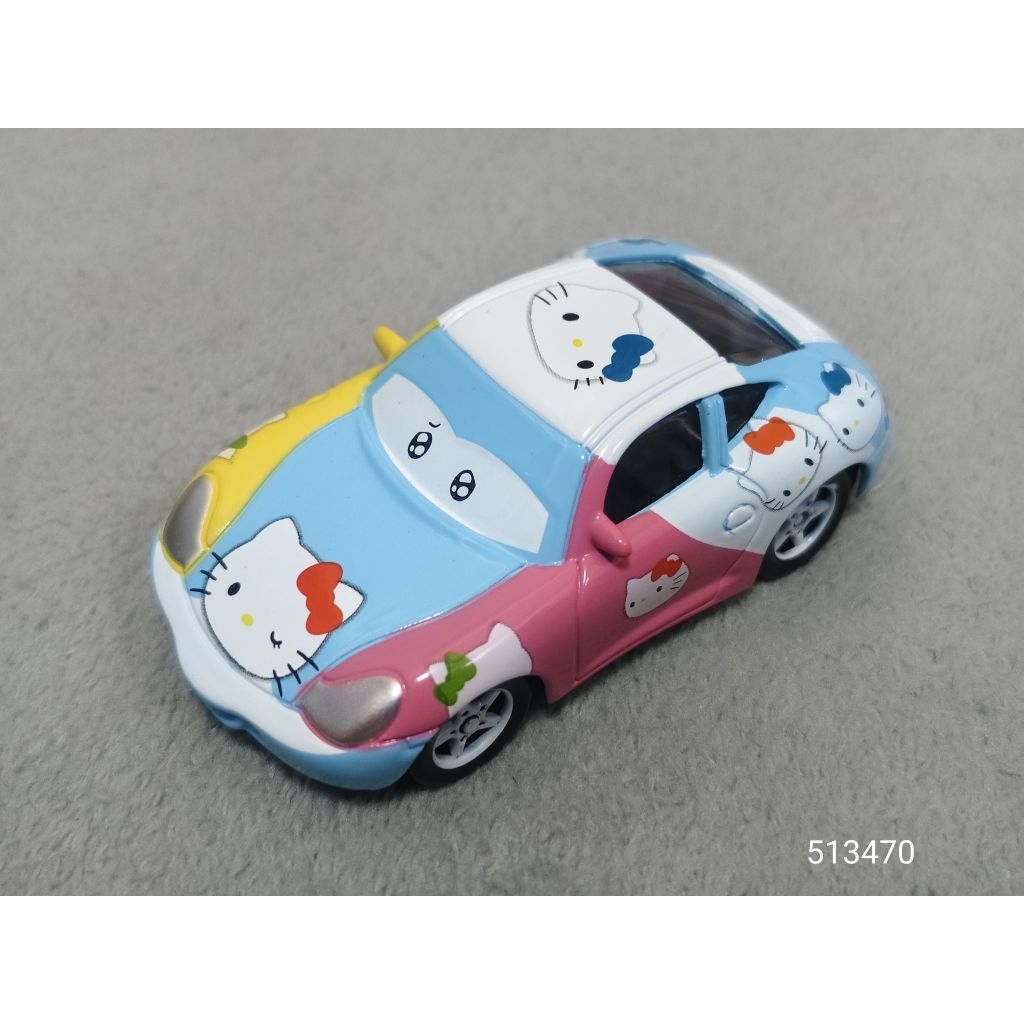 Hello Kitty Porsche ซึ่งคาดว่าจะเป็นรุ่น RWB 993 หรือ RWB 964 