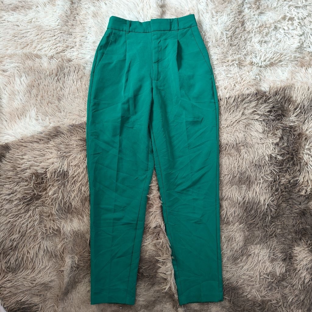 กางเกง Gu                  .