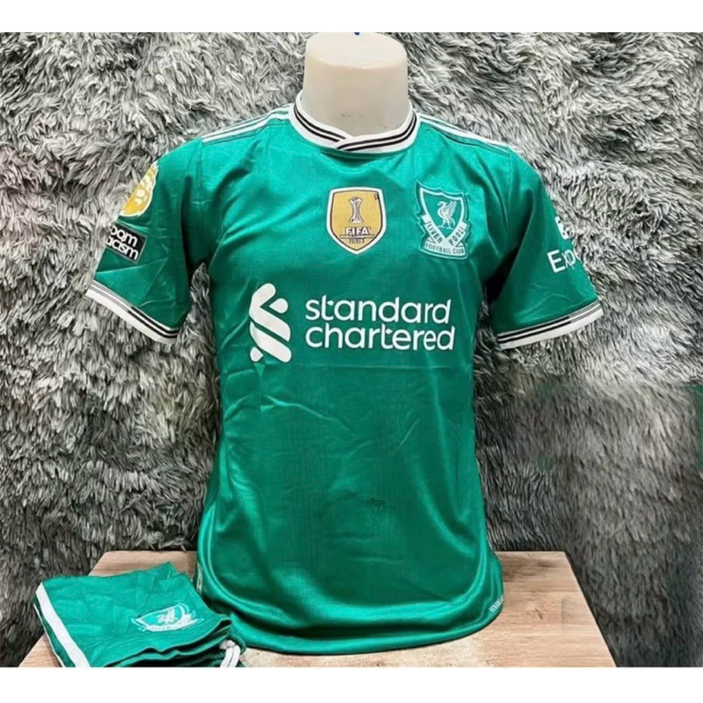 ชุดฟุตบอลลิเวอร์พูลใหม่สำหรับฤดูกาล 2026/27 ประกอบด้วยเสื้อและกางเกง มีไซส์ M, L, XL และ 3XL 🚚 พร้อมส่ง