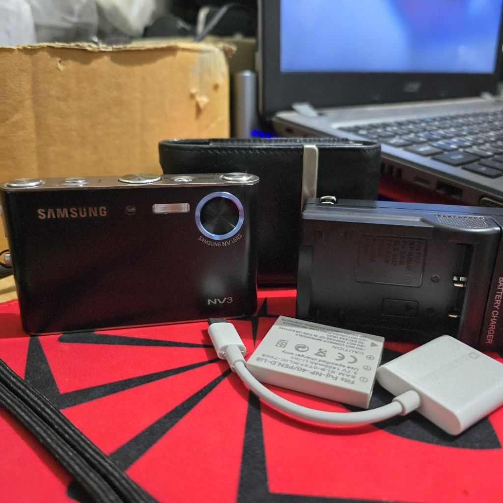 SAMSUNG NV3 Digital Camera แถม SD 32 GB