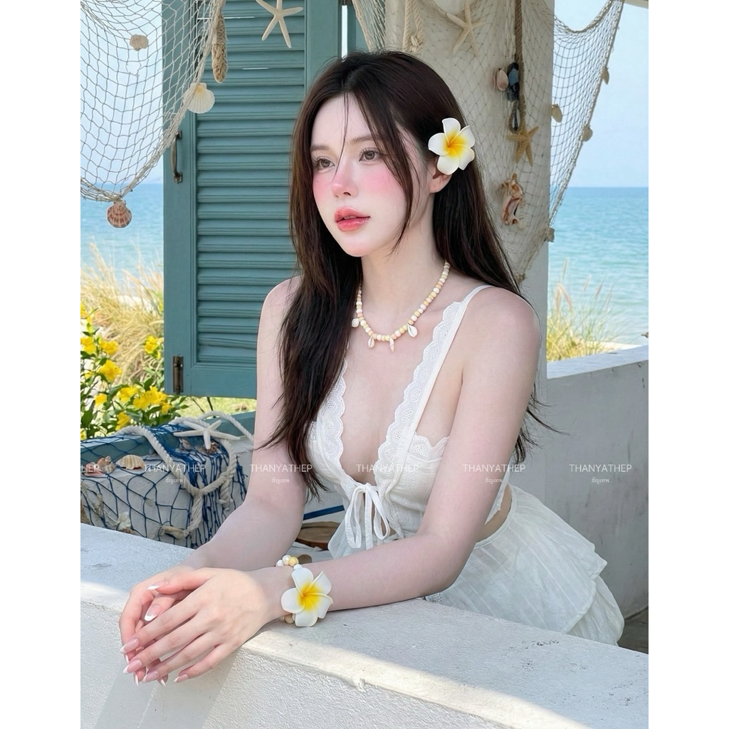 #Thanyathep เซท2ชิ้น ผ้าลายฉลุเสื้อแต่งลูกไม้ สม้อคหลัง มาพร้อมกางเกงบอลลูนสีขาว