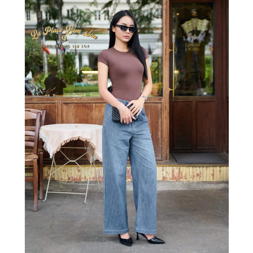 #พร้อมส่ง กางเกงยีนส์ผู้หญิง เอวสูงขากระบอก ผ้านุ่ม เอวยืดใส่สบาย Easy Denim JEAN LIKE SILK - JN7062 Light Blue