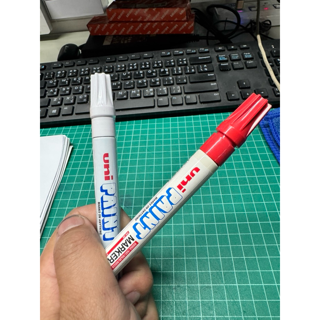 ปากกา MARKER UNI PAINT PX-20
