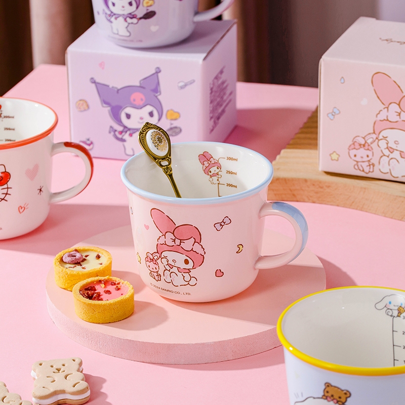 【ของแท้พร้อมส่ง】Sanrio แก้วนม แก้วกาแฟ 340ml ลายน่ารัก สีสดใส มีขีดวัด เหมาะเป็นของขวัญ - รูปที่ 3