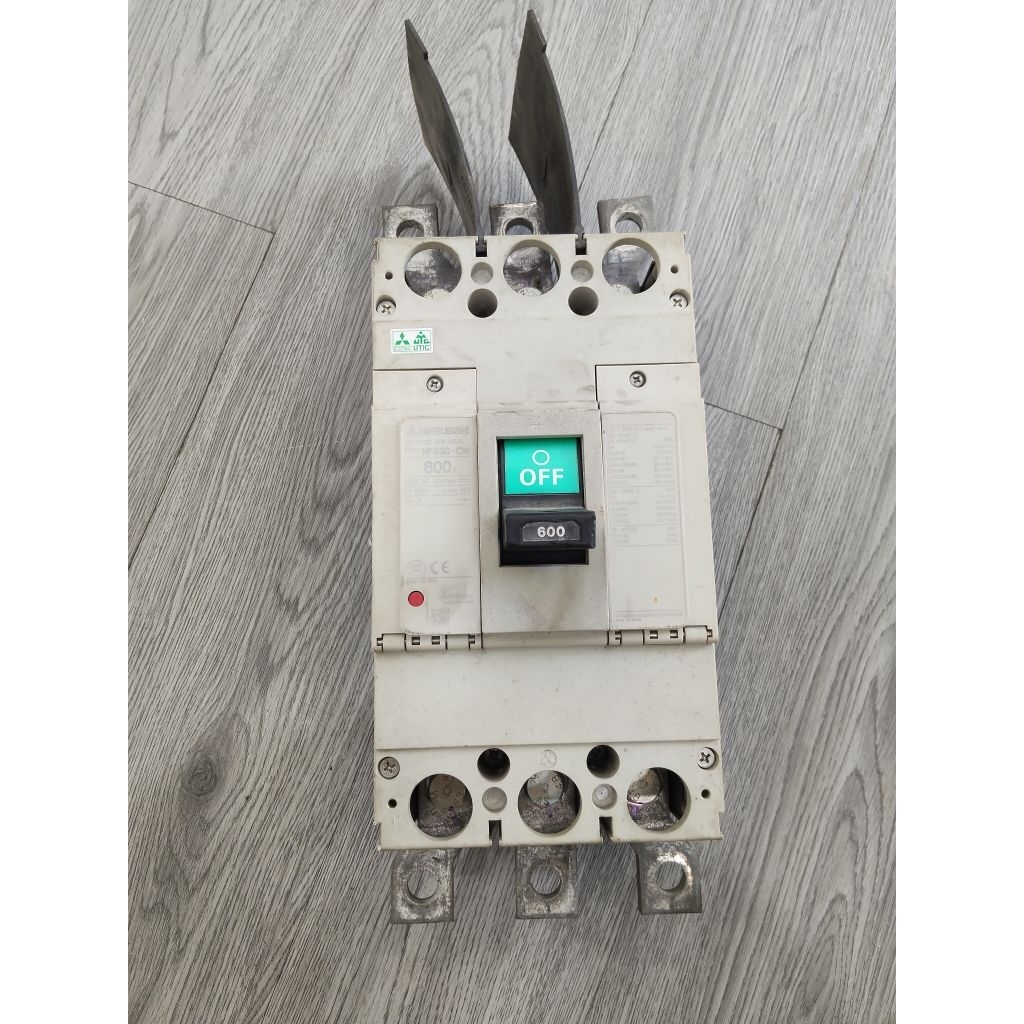 เบรคเกอร์ สวิตส์ตัดตอนอัติโนมัติ MITSIBISHI รุ่น NF630 -CW
