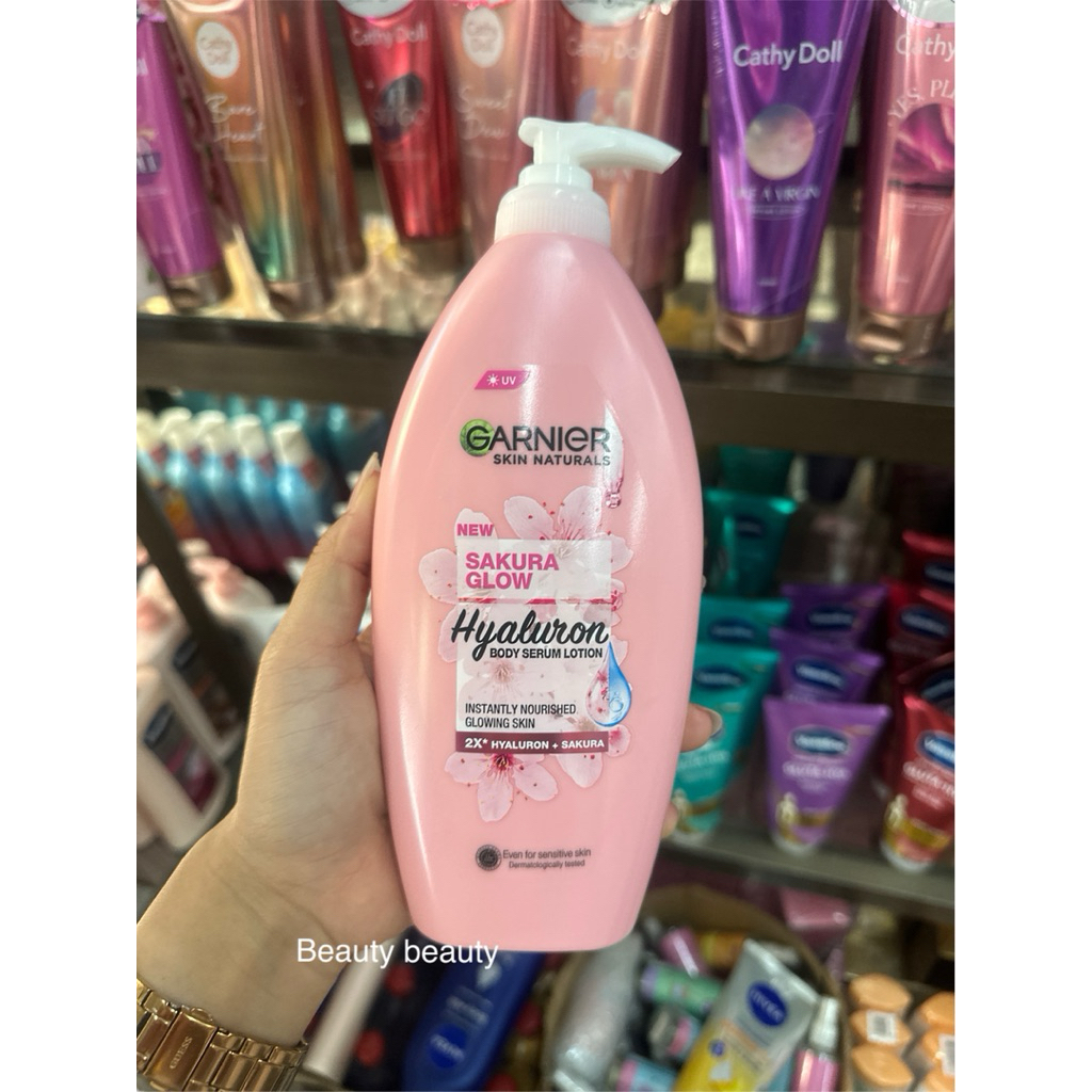 Garnier Sakura Glow Hyaluron Body Serum Lotion 400ml.