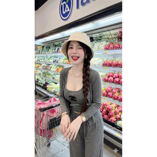 ชุดเซท 3 ชิ้น เสื้อสายเดี่ยว เสื้อคลุม กางเกงขายาว สีเทาเข้ม