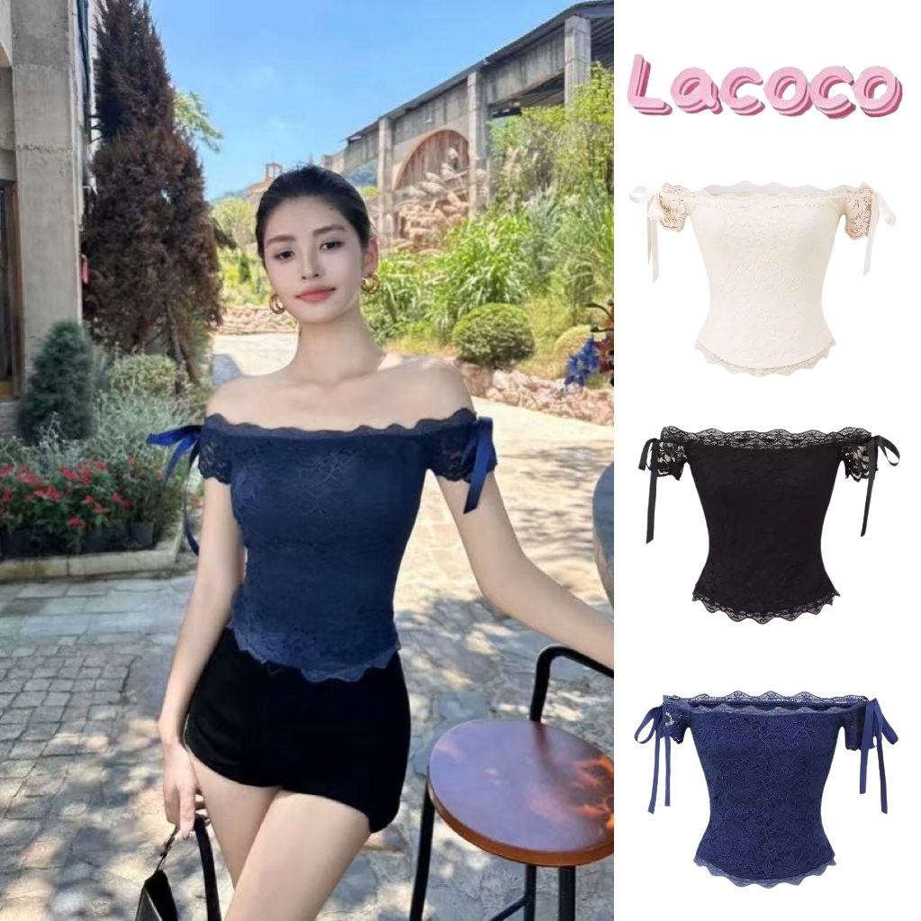 Lacoco คลังสินค้าพร้อม เสื้อยืดแขนสั้นเปิดไหล่ลูกไม้สไตล์ยุโรปและอเมริกาแบบใหม่ ประดับโบว์ สำหรับผู้หญิง