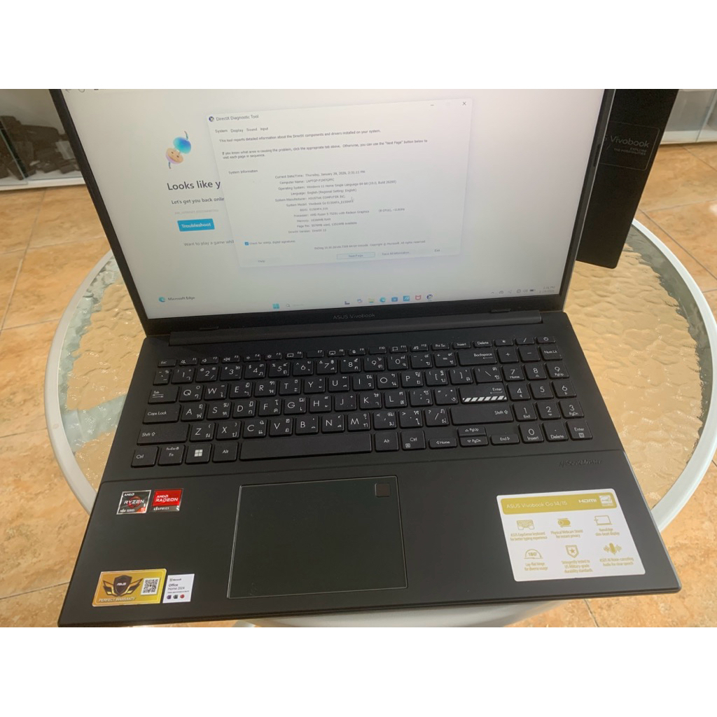 Asus Vivo book Ryzen 5 7520U 16gb LPDDR5(Good as new)