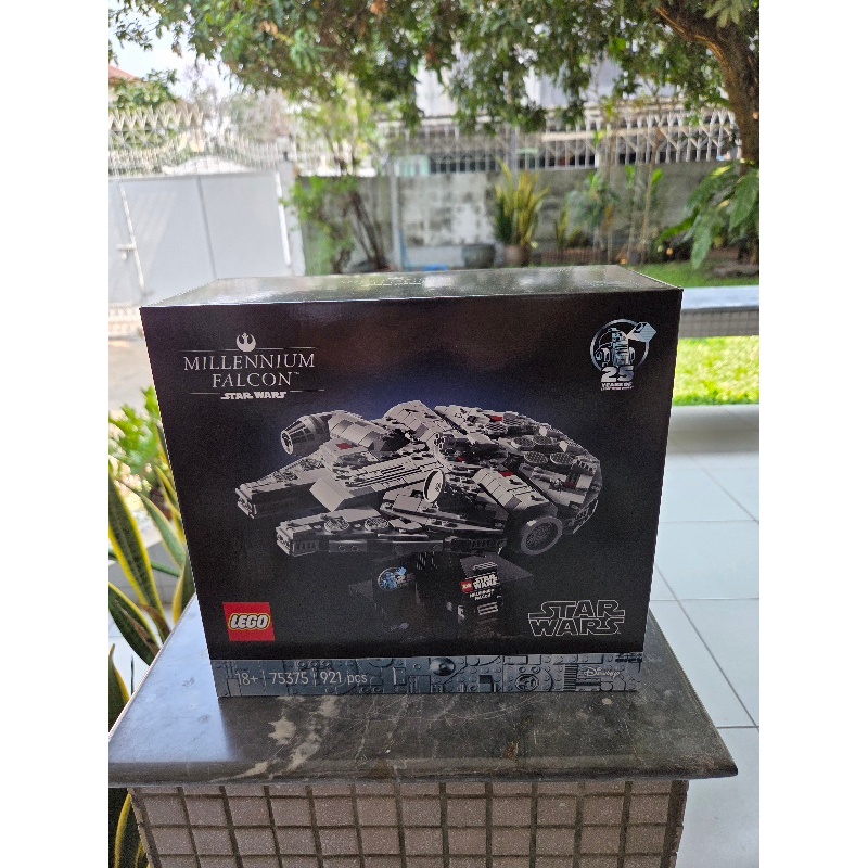 Lego 75375 Millennium Falcon