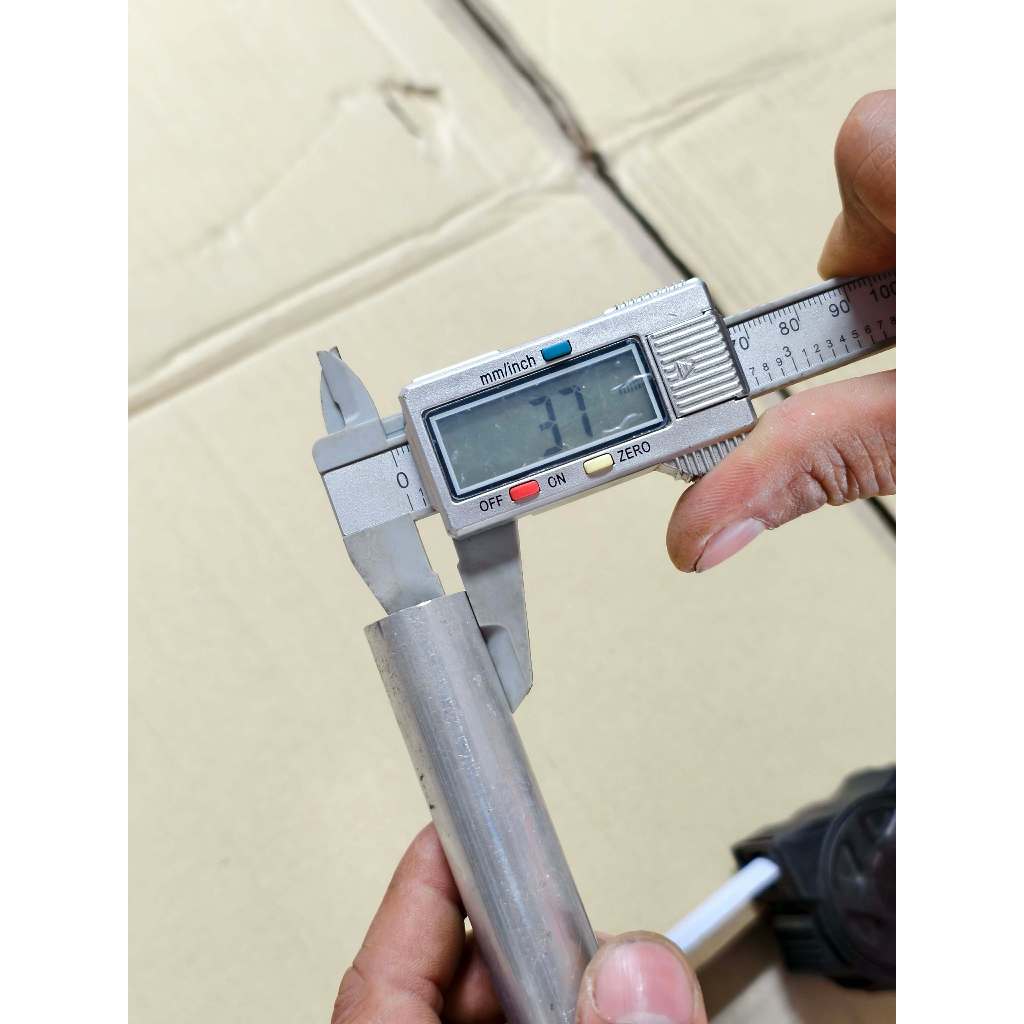บูสกลางสวิงอาร์ม ลูกศร V3 ใส่เพื่อเพิ่มความแข็งแรงของการยืดเกาะกับตัวรถ งานอลูมิเนียม พร้อมส่งในไทย!!!
