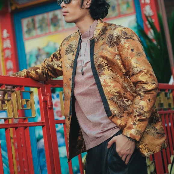 (JUN) CNY 2026 เสื้อสูทตรุษจีน สีทองลายมังกร รุ่น CHEV