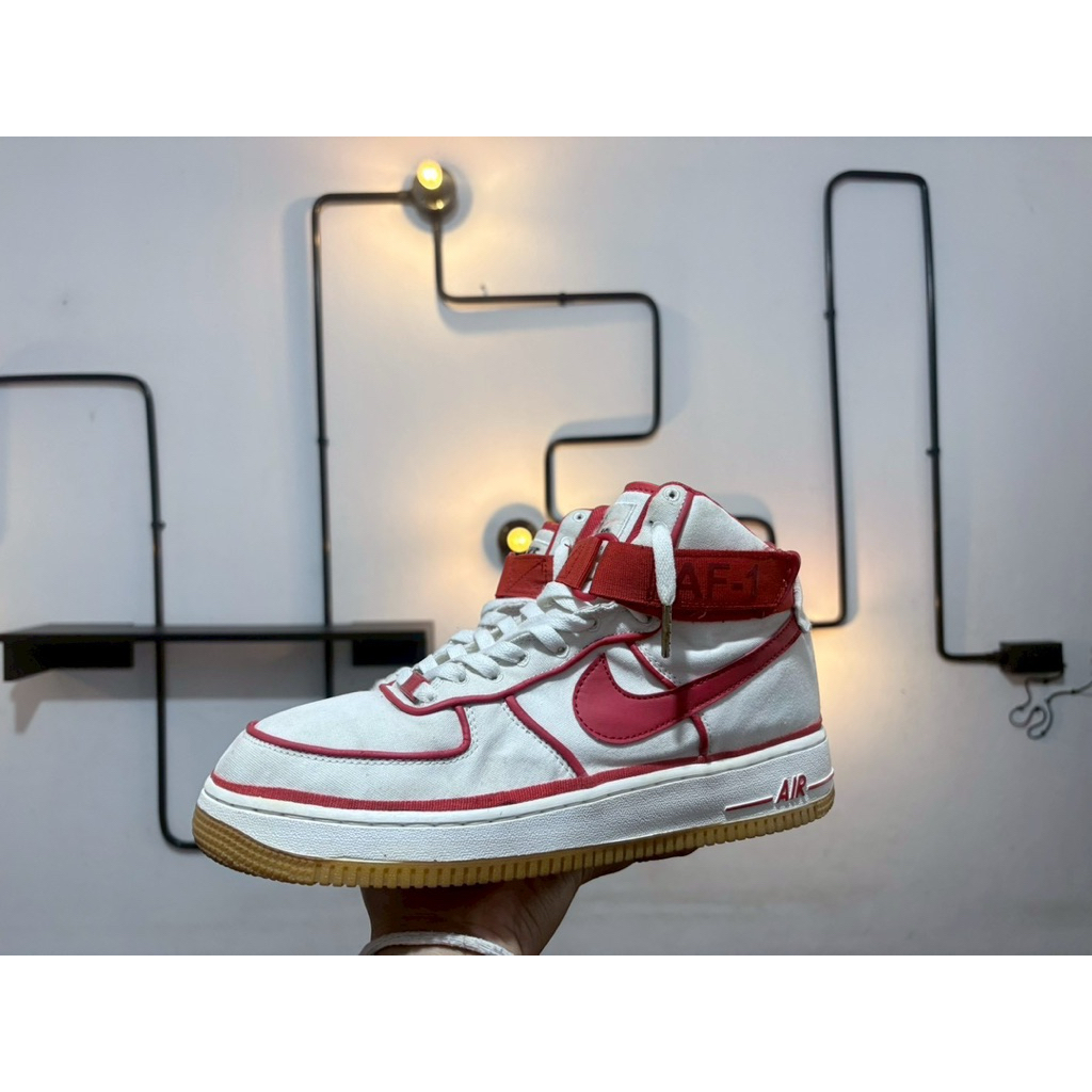 NIKE Air Force 1 High ‘07 LV8 (Sail - Gym Red - Black)