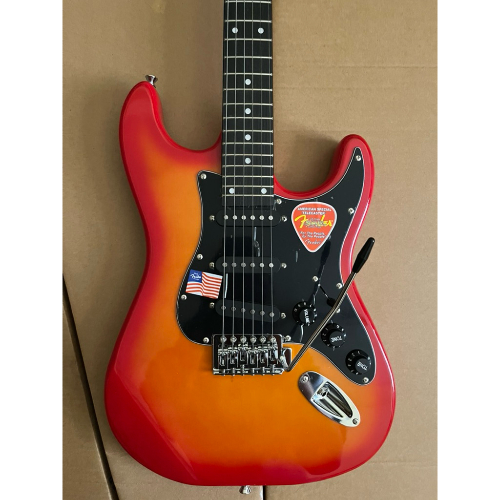 กีต้าร์ไฟฟ้า Fender Stratocaster จัดส่งจากไทย
