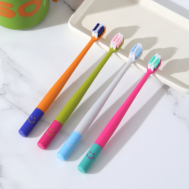 กรกฎาคม แปรงสีฟันผู้ใหญ่ สีพาสเทล ขนแปรงนุ่ม มาพร้อมกล่อง พกพาง่าย สะอาด ปลอดภัย ช่องปาก ชมพู แปรงฟัน