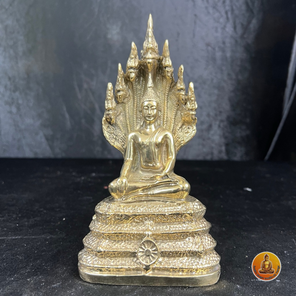 พระนาคปรก เนื้อทองเหลือง ขนาดฐานกว้าง 4x3 นิ้ว หน้าตัก 2.5 นิ้ว สูง 8 นิ้ว